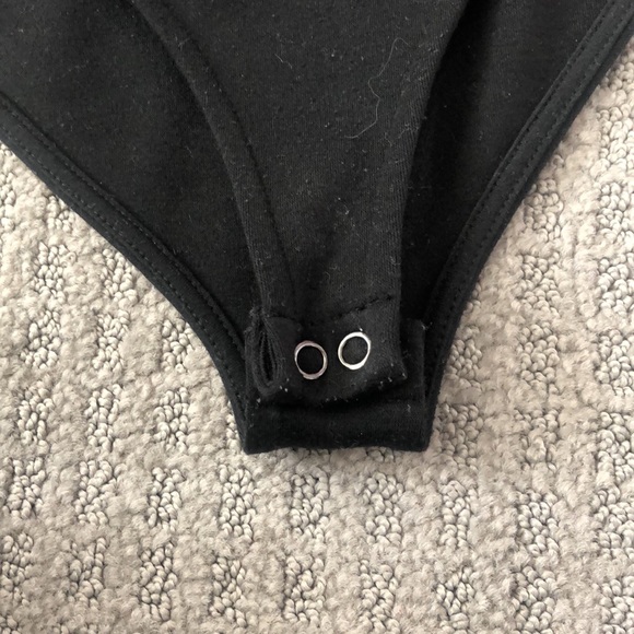 Forever 21 Button Bodysuit - Picture 2 of 4